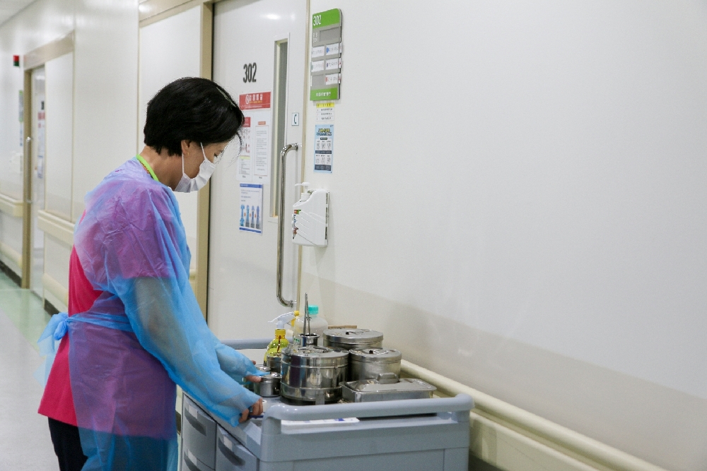 Infection control ward